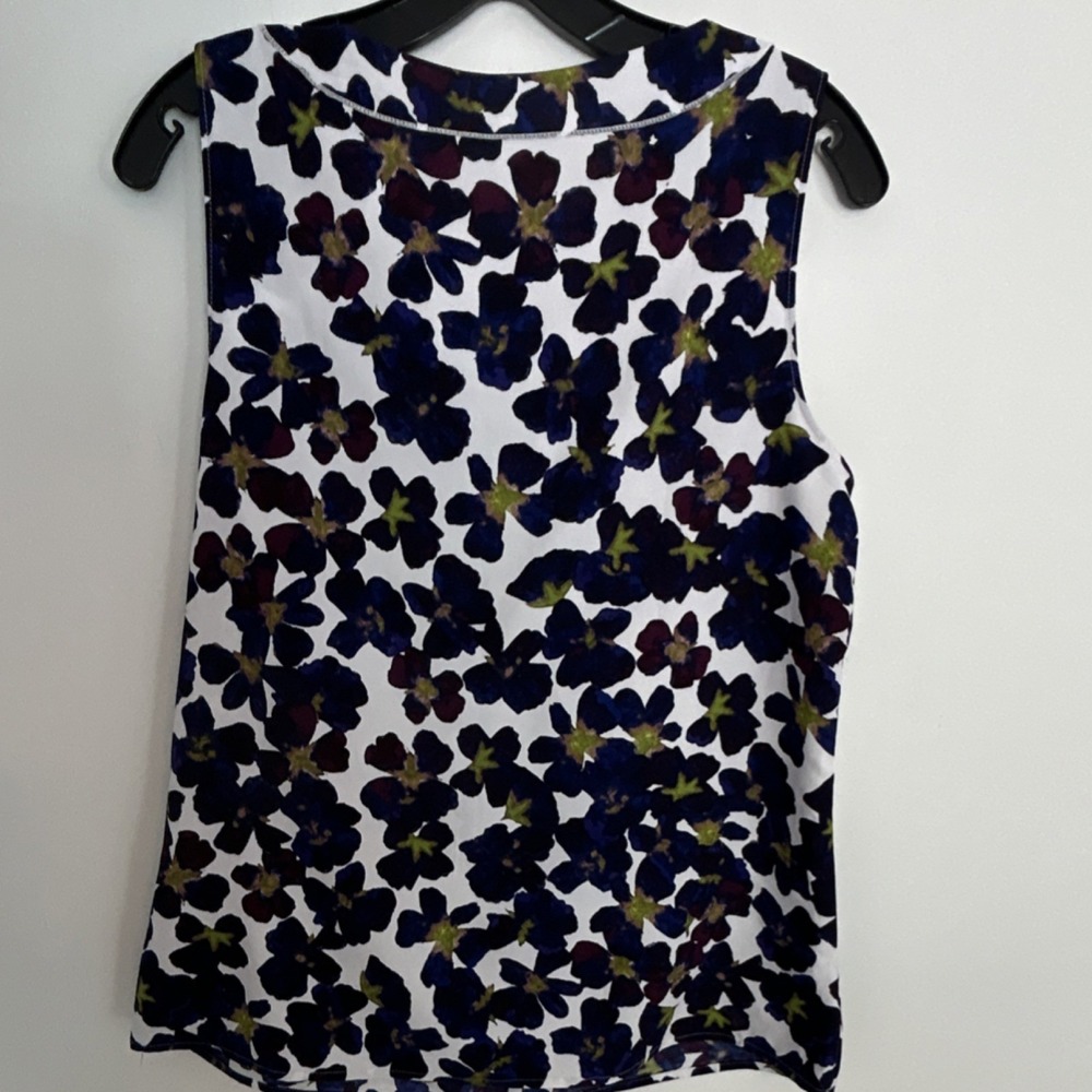 Ann Taylor Women's Sleeveless Floral Pleated Chiffon Blouse M White Blue Purple - Picture 4 of 7